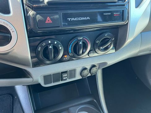 Used 2015 Toyota Tacoma w/ TRD Sport Package image 20