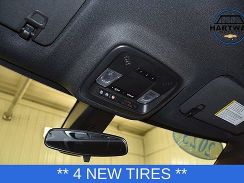 Used 2023 Chevrolet Traverse LT AWD/4WD image 27