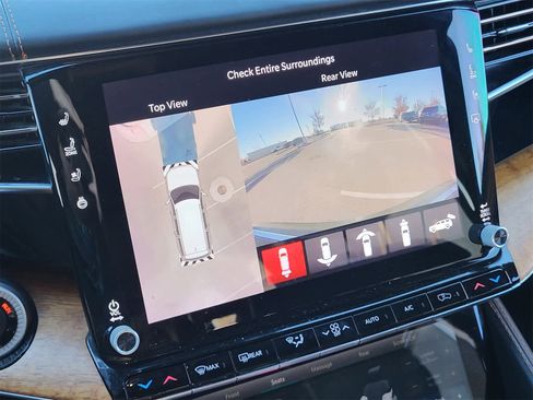 Used 2022 Jeep Grand Wagoneer Series III image 16