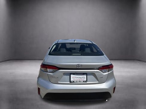 Used 2024 Toyota Corolla LE FWD image 6