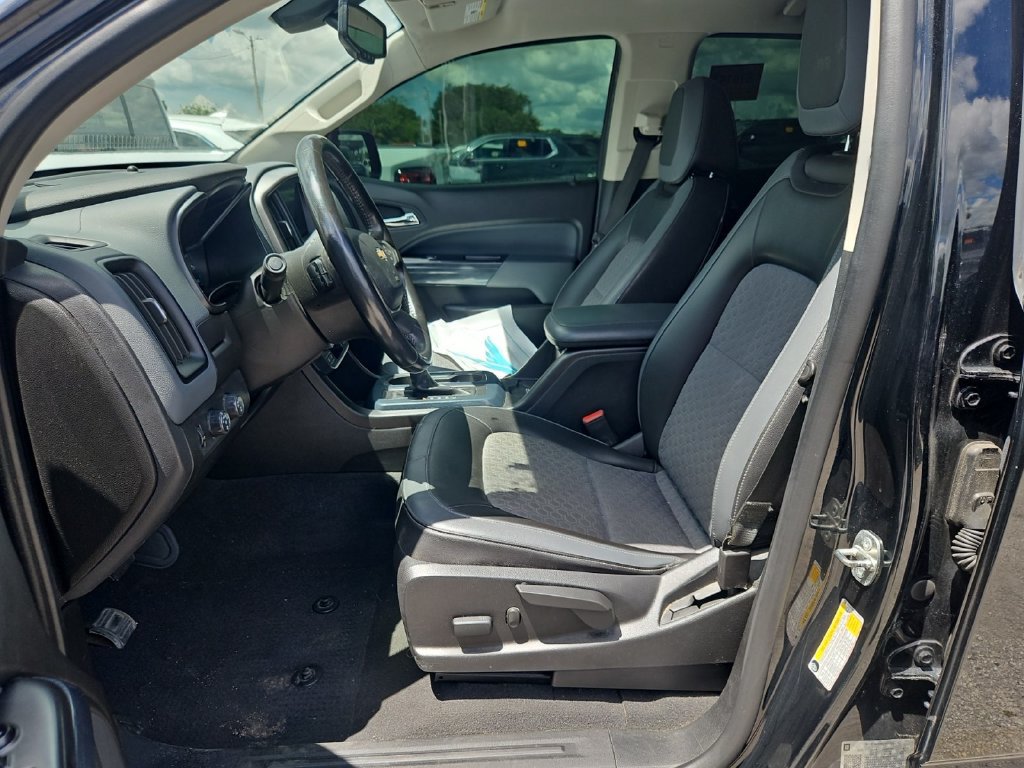 Used 2019 Chevrolet Colorado Z71 AWD/4WD image 3