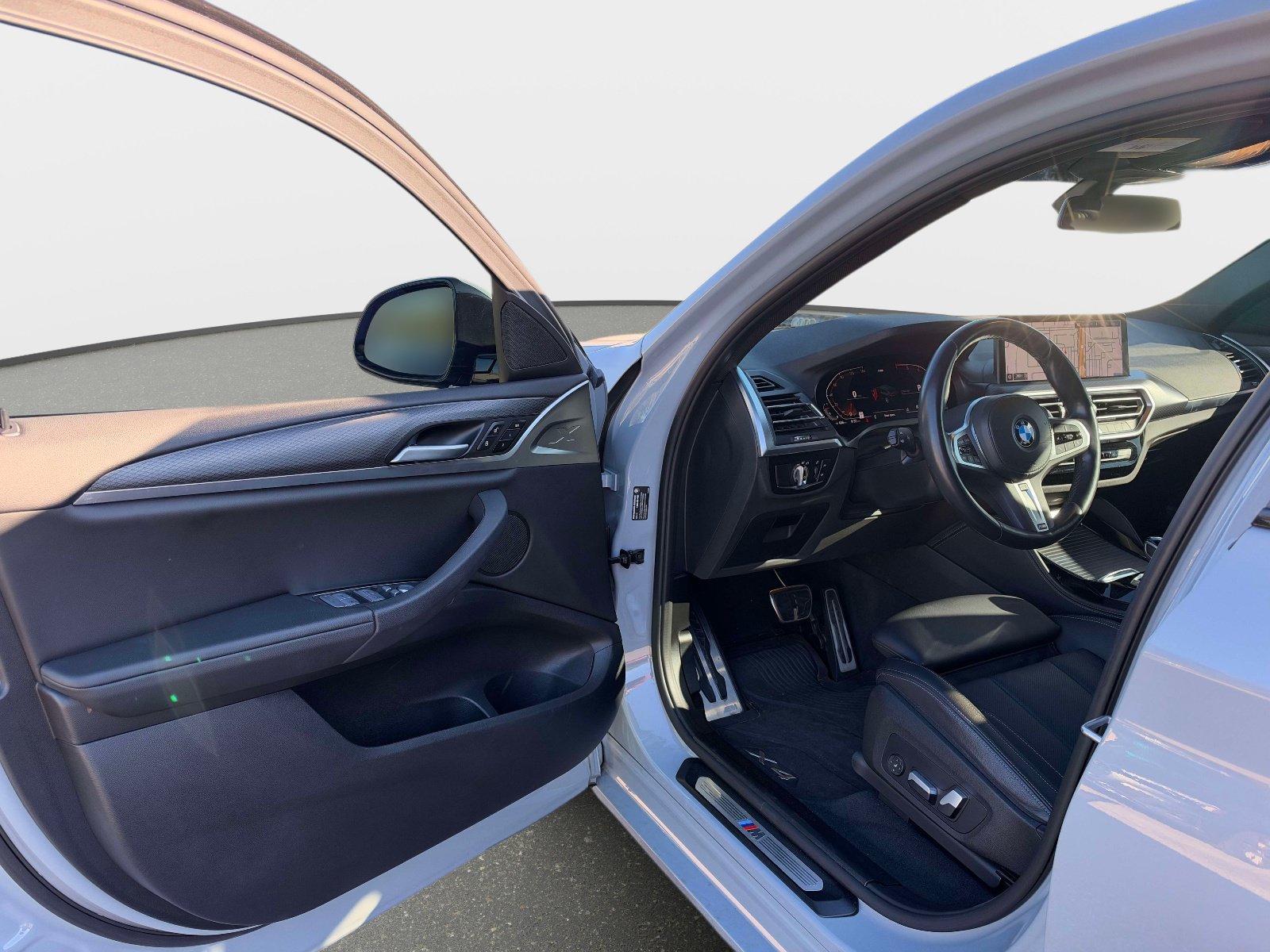 Used 2022 BMW X4 xDrive30i w/ M Sport Package 2 AWD/4WD image 11