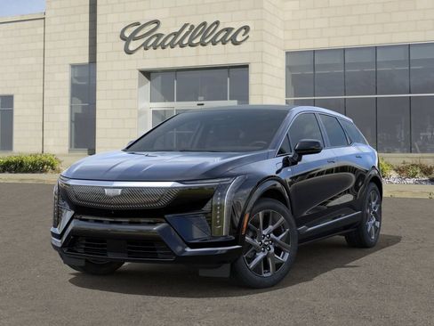New 2027 Cadillac Optiq Luxury w/ LPO, Floor Liner Package AWD/4WD image 6
