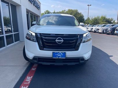 Used 2022 Nissan Pathfinder SV w/ SV Black Package