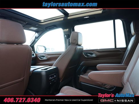 Used 2024 Chevrolet Suburban High Country image 42