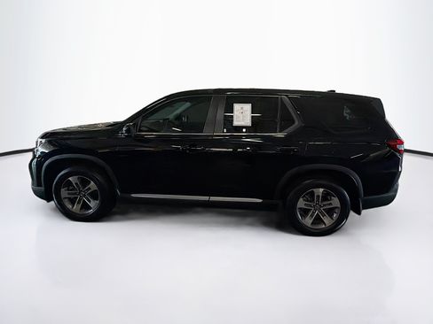 Used 2025 Honda Pilot EX-L image 4