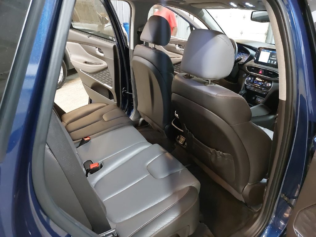 Used 2020 Hyundai Santa Fe Limited FWD image 11