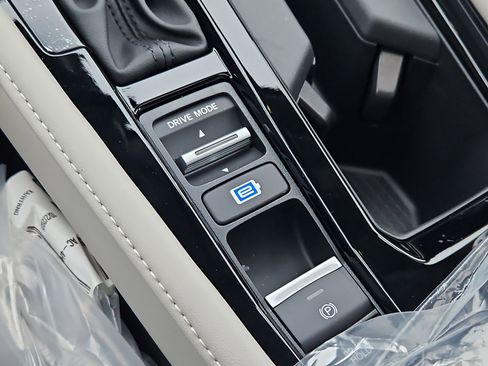 New 2025 Honda Accord Touring image 16