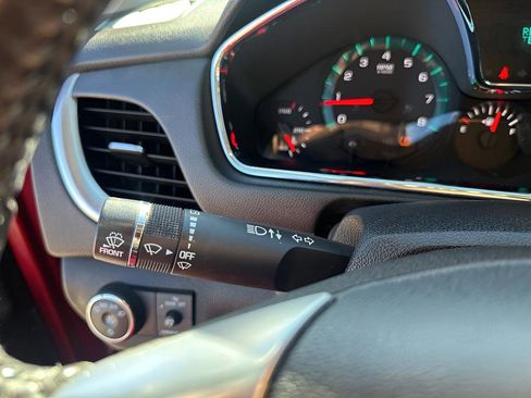 Used 2017 Chevrolet Traverse LT image 32