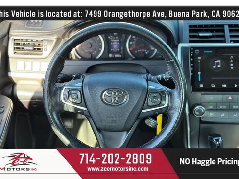 Used 2017 Toyota Camry SE FWD image 19