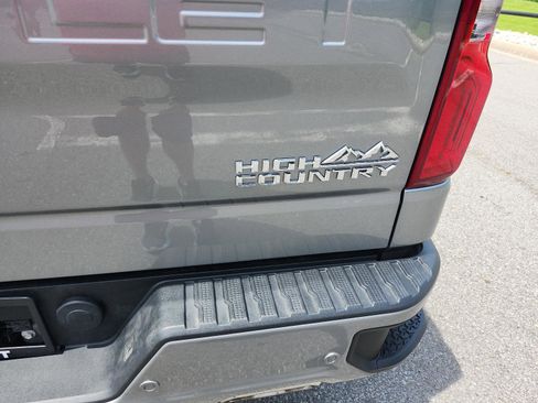 Used 2024 Chevrolet Silverado 1500 High Country w/ Technology Package AWD/4WD image 5