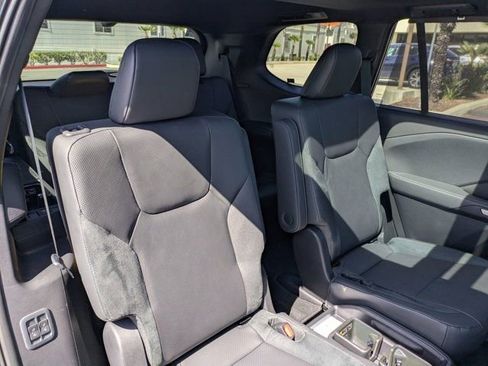Used 2026 Lexus TX 500h AWD w/ Technology Package image 32