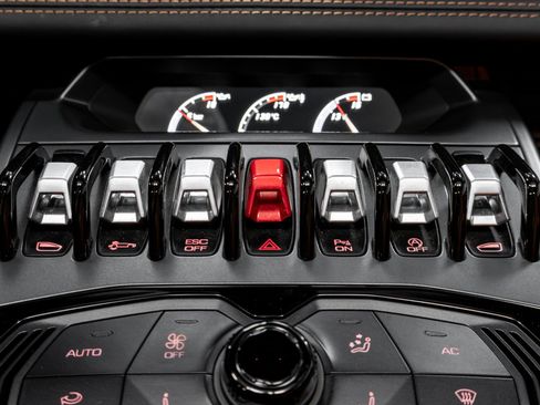 Used 2019 Lamborghini Huracan LP 580-2 RWD image 62