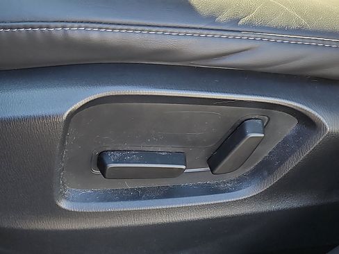 Used 2021 MAZDA CX-5 Touring image 25