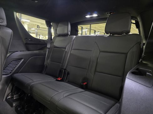 Used 2023 Chevrolet Tahoe Z71 w/ Luxury Package image 15