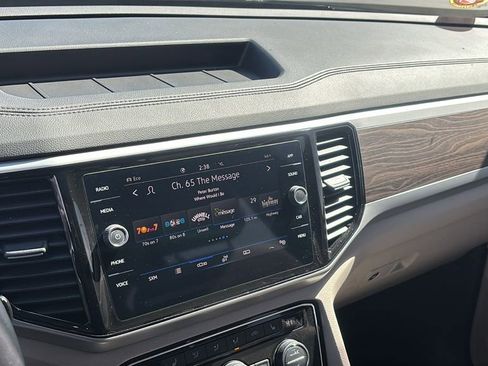 Used 2023 Volkswagen Atlas SE image 19