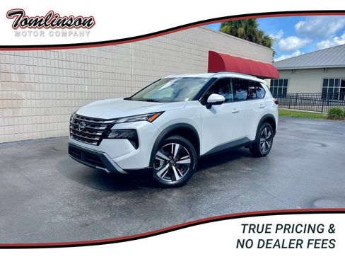 Used 2026 Nissan Rogue SL FWD image 1
