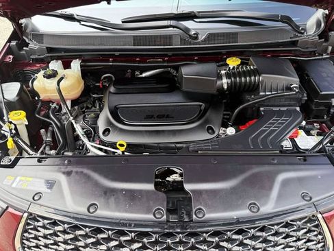 Used 2022 Chrysler Pacifica Limited FWD image 21
