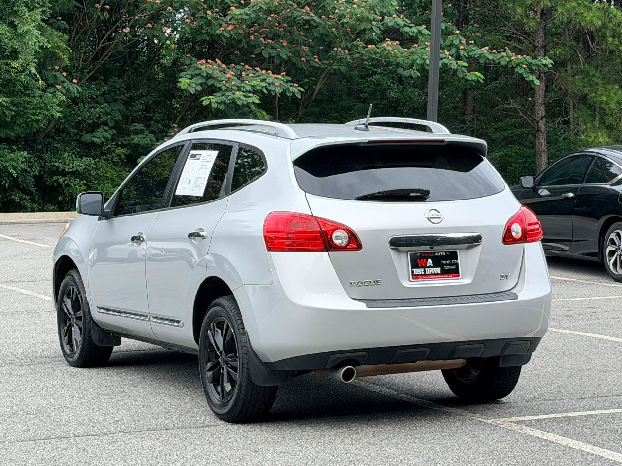 Used 2013 Nissan Rogue SV w/ Premium Pkg FWD image 6