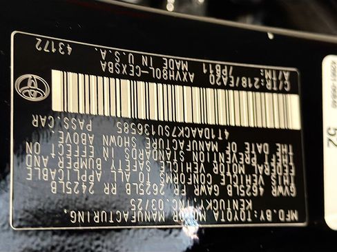 Used 2025 Toyota Camry SE FWD image 12