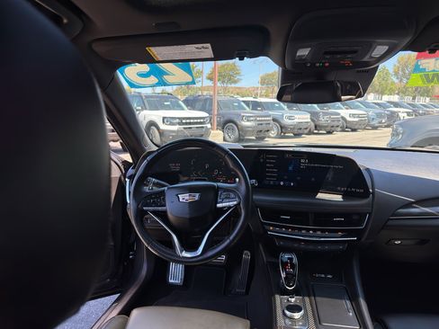 Used 2025 Cadillac CT5 Sport RWD image 21