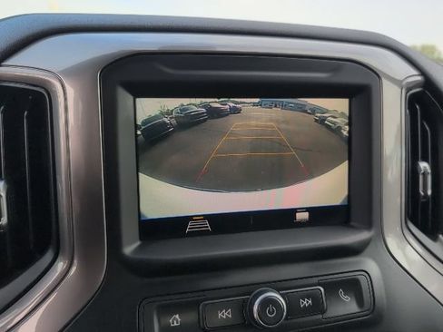 Used 2020 Chevrolet Silverado 1500 Custom w/ Custom Value Package AWD/4WD image 29