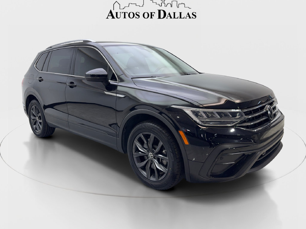 Used 2023 Volkswagen Tiguan SE w/ Panoramic Sunroof Package FWD image 5