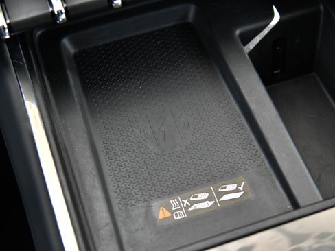 Used 2025 GMC Acadia Elevation image 33