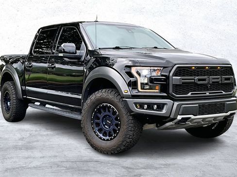 Used 2018 Ford F150 Raptor w/ Equipment Group 802A Luxury image 11