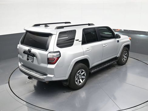 Used 2021 Toyota 4Runner TRD Off-Road Premium AWD/4WD image 32