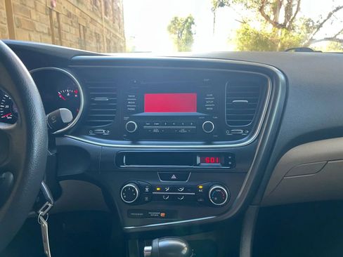 Used 2015 Kia Optima LX image 18