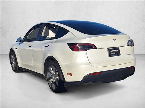 Used 2021 Tesla Model Y Long Range image 7