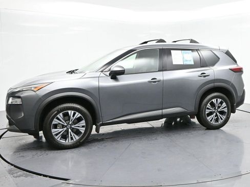 Used 2021 Nissan Rogue SV w/ Premium Package FWD image 4
