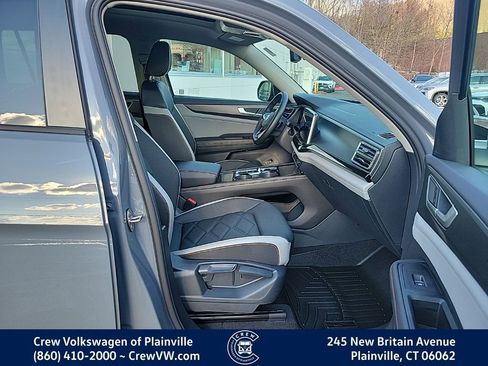 Certified 2025 Volkswagen Atlas Peak Edition SE image 16