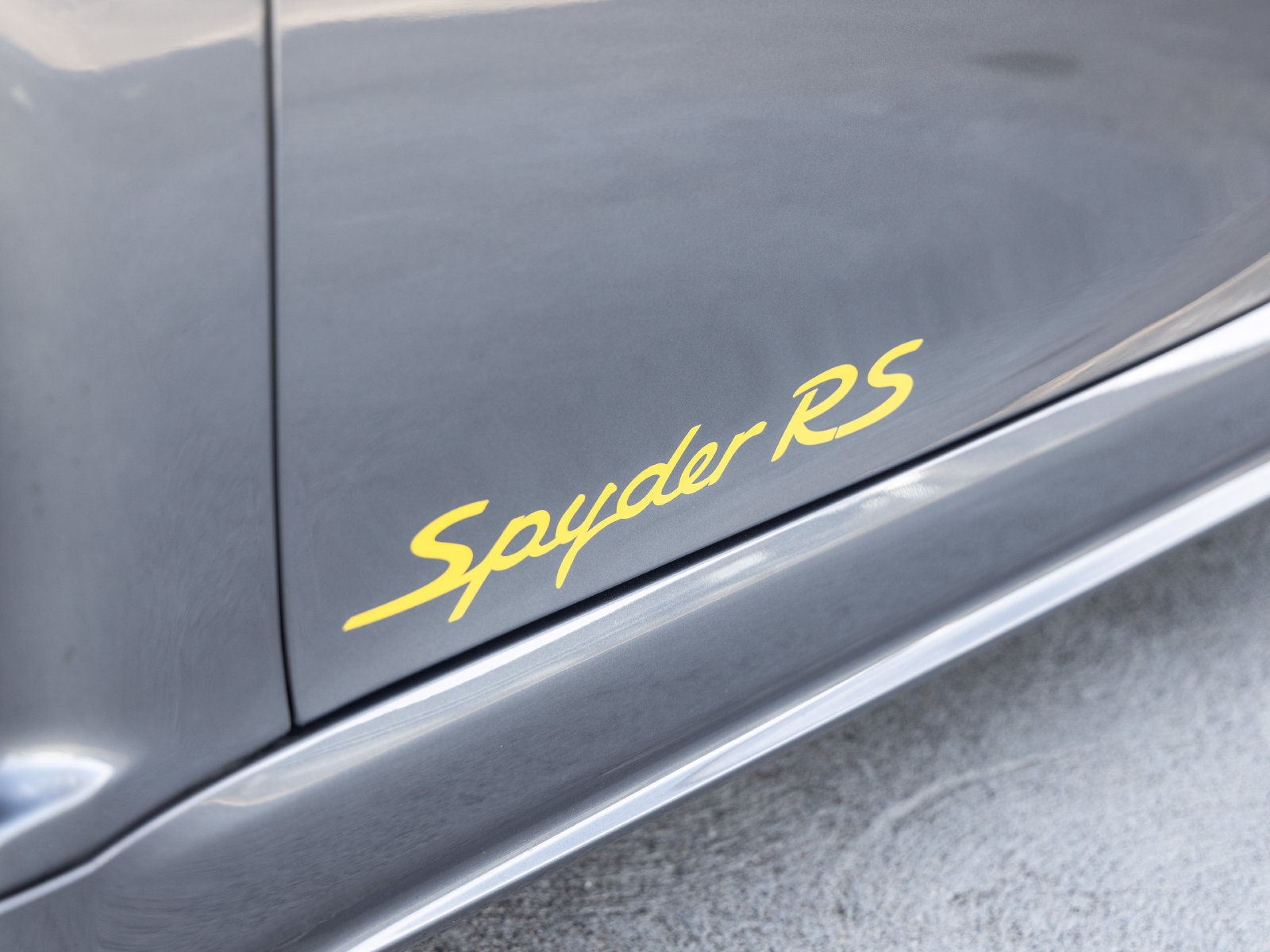 Certified 2025 Porsche 718 Boxster Spyder RS RWD image 22