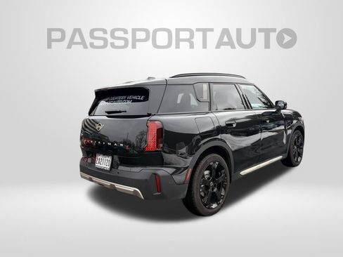 Used 2025 MINI Cooper Countryman S w/ Comfort Package Max image 7