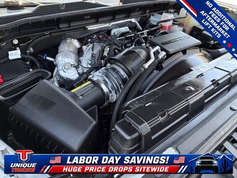 Used 2024 Chevrolet Silverado 2500 LTZ w/ LTZ Convenience Package AWD/4WD image 16