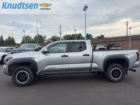 Used 2024 Toyota Tacoma 4x4 Double Cab image 4