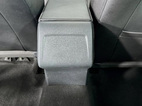 Used 2025 Volkswagen Jetta SE image 26