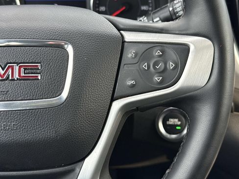Used 2023 GMC Terrain SLT image 13