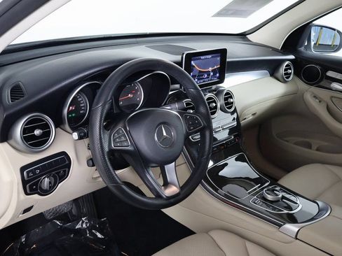Used 2018 Mercedes-Benz GLC 300 4MATIC image 7