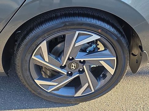 New 2026 Hyundai Elantra Limited image 46