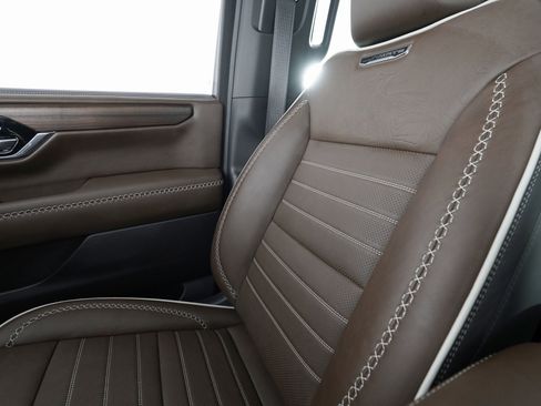 Used 2025 GMC Yukon Denali Ultimate image 35