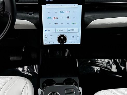 Used 2024 Ford Mustang Mach-E Premium image 19