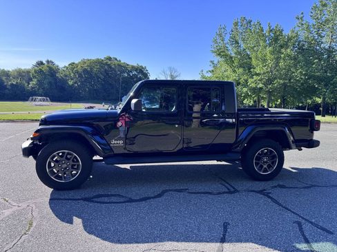 Used 2022 Jeep Gladiator Overland w/ Popular Equipment Package AWD/4WD image 5