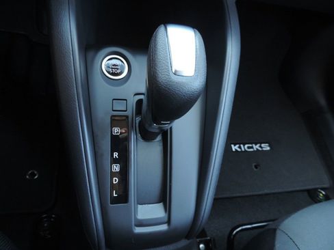 New 2025 Nissan Kicks Play S image 21