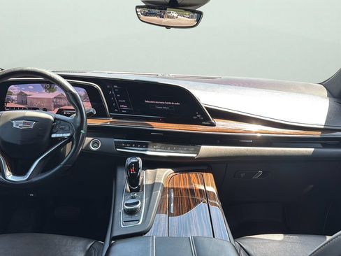 Used 2021 Cadillac Escalade Premium Luxury RWD image 21