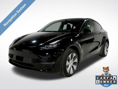 Used 2023 Tesla Model Y Long Range image 1