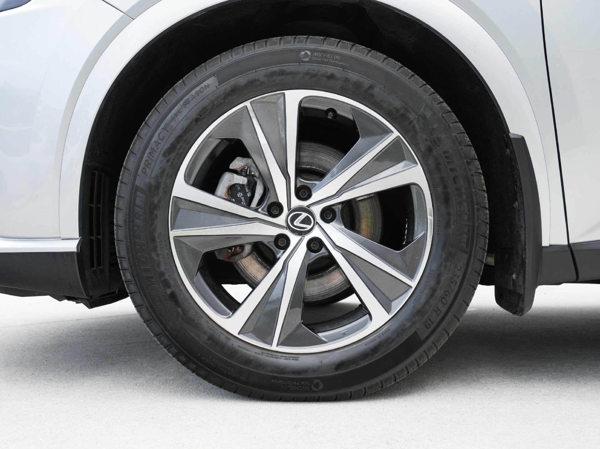 Used 2023 Lexus RX 350 Premium w/ Accessory Package AWD/4WD image 32
