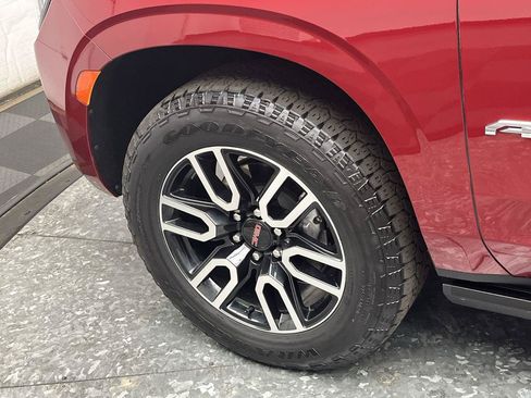Certified 2022 GMC Yukon AT4 w/ Technology Package AWD/4WD image 39